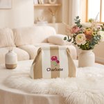 Personalisierte, mehrfarbig bestickte, gestreifte Strick-Kosmetiktasche mit Geburtsblume und Namensstickerei – Geburtstagsgeschenk für Frauen