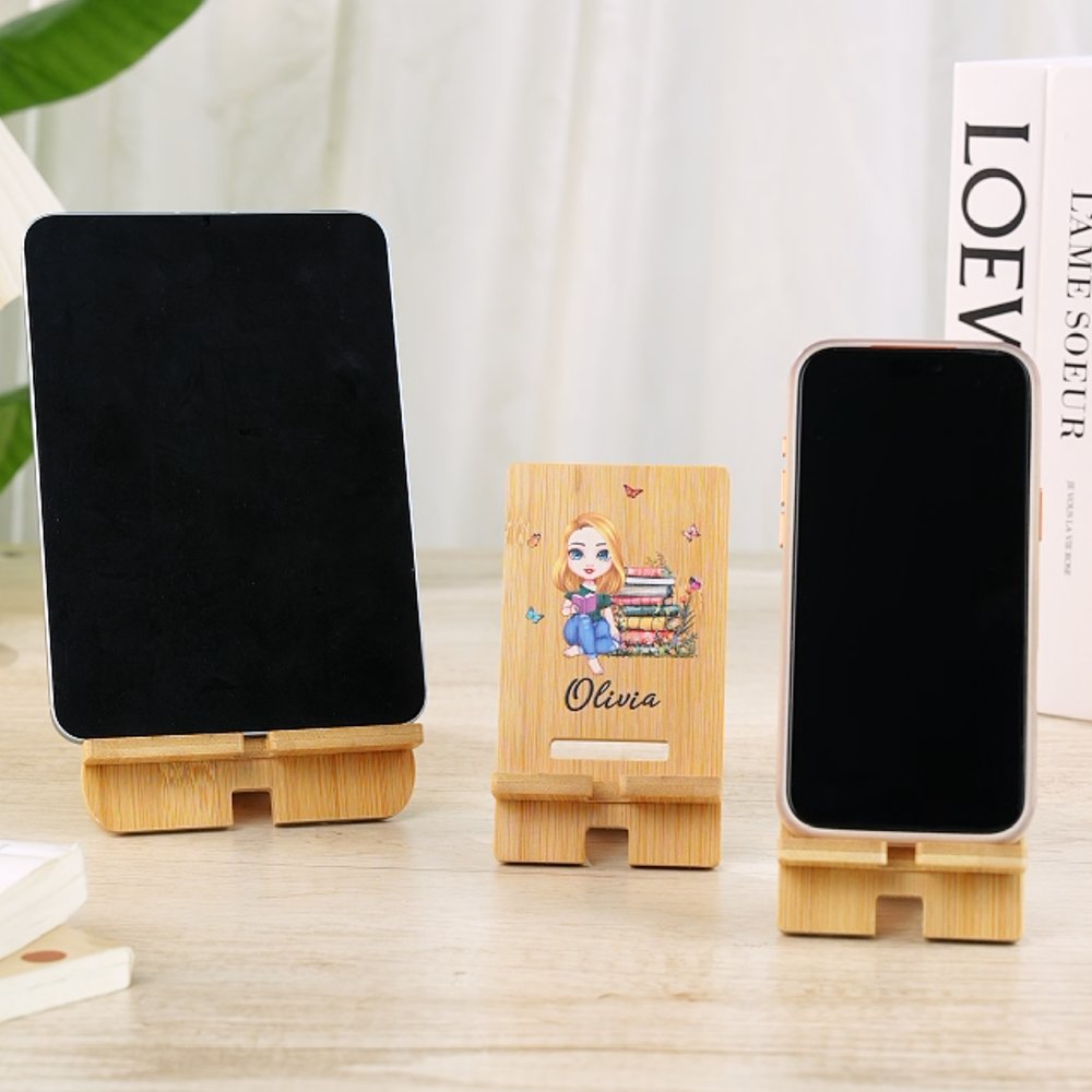 Soporte para teléfono personalizado de madera de bambú con nombre y personaje de dibujos animados regalo de cumpleaños para amigos 3