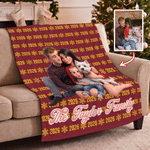 Manta suave personalizada con foto de dibujos animados navideños, texto y año; decoración para el hogar y regalo de Navidad para la familia o la pareja 2