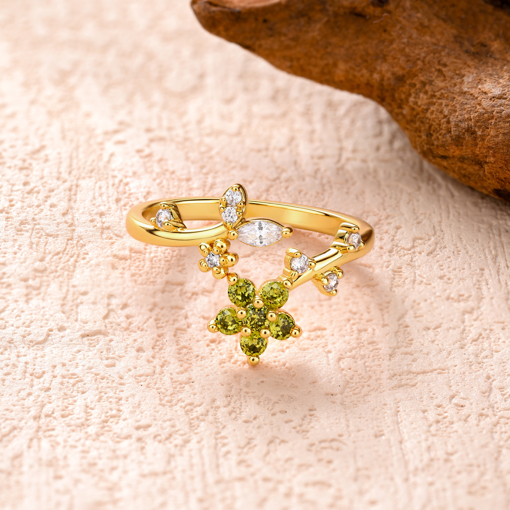 Individuell gestalteter Ring aus Sterlingsilber mit Blumenmotiv und Geburtsstein – zierlicher Schmuck als Geschenk zum Jahrestag, Geburtstag oder zur Hochzeit für die Familie, die Freundin oder die Brautjungfer