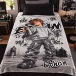 Personlig, mjuk filt med graffiti-, gatukonst- och seriefigurmotiv samt namn – sovrumsdekoration och födelsedagspresent för barn och tonåringar