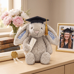 Juguete de peluche en forma de conejo con nombre bordado, con un bonito diseño de birrete de graduación, ideal como regalo para la fiesta de graduación de los recién graduados 6