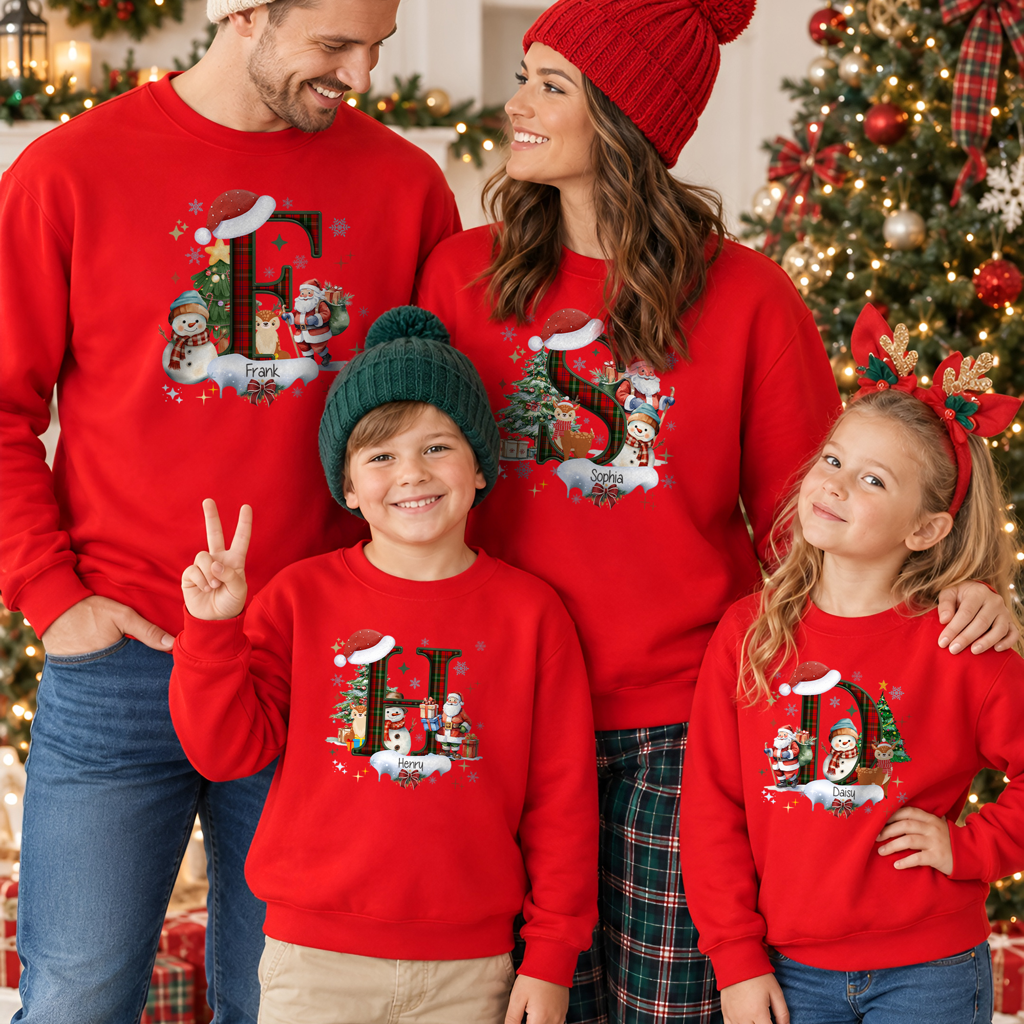 Personalisiertes kariertes Weihnachts-T-Shirt bzw. Sweatshirt mit Initialen und Schneeflocke für Kinder und Erwachsene – mit Namen – Weihnachtsgeschenk für die Familie und Kinder