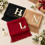 Sciarpa morbida e calda con disegno personalizzato con iniziale e fiore del mese di nascita, con nome e nappina: accessorio invernale, regalo di Natale o di compleanno per donna, mamma o nonna