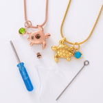Collier pendentif personnalisé en forme de tortue de mer avec pierre de naissance, urne à cendres et inscription – Bijou de crémation, souvenir commémoratif, cadeau pour femme