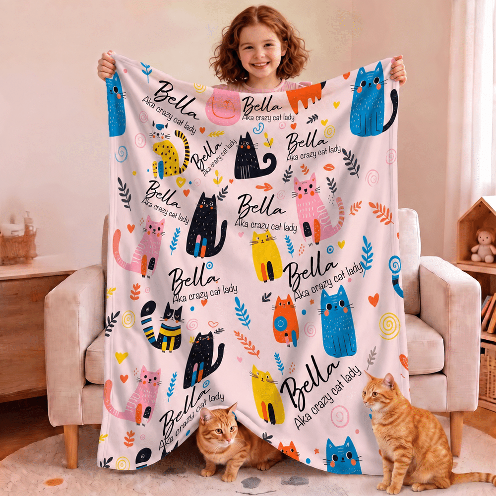 Manta suave personalizada con estampado multicolor de simpáticos gatos y perros de dibujos animados, con nombre; decoración para el hogar; regalo para fiestas navideñas y cumpleaños, ideal para los amantes de las mascotas y sus dueños 5