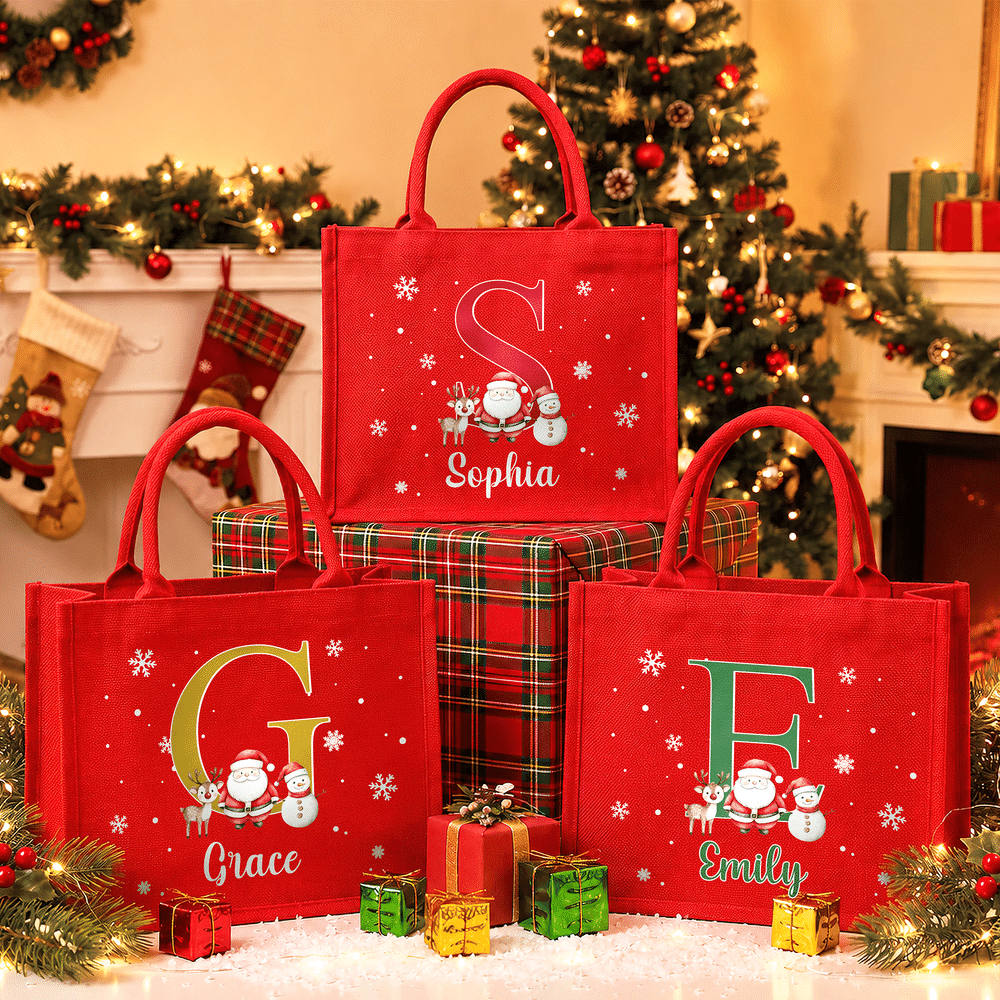 Bolso de lino rojo de gran capacidad con diseño personalizado de Papá Noel y un alce, con nombre e iniciales. Regalo para fiestas navideñas para niños, familiares y amigos. 4