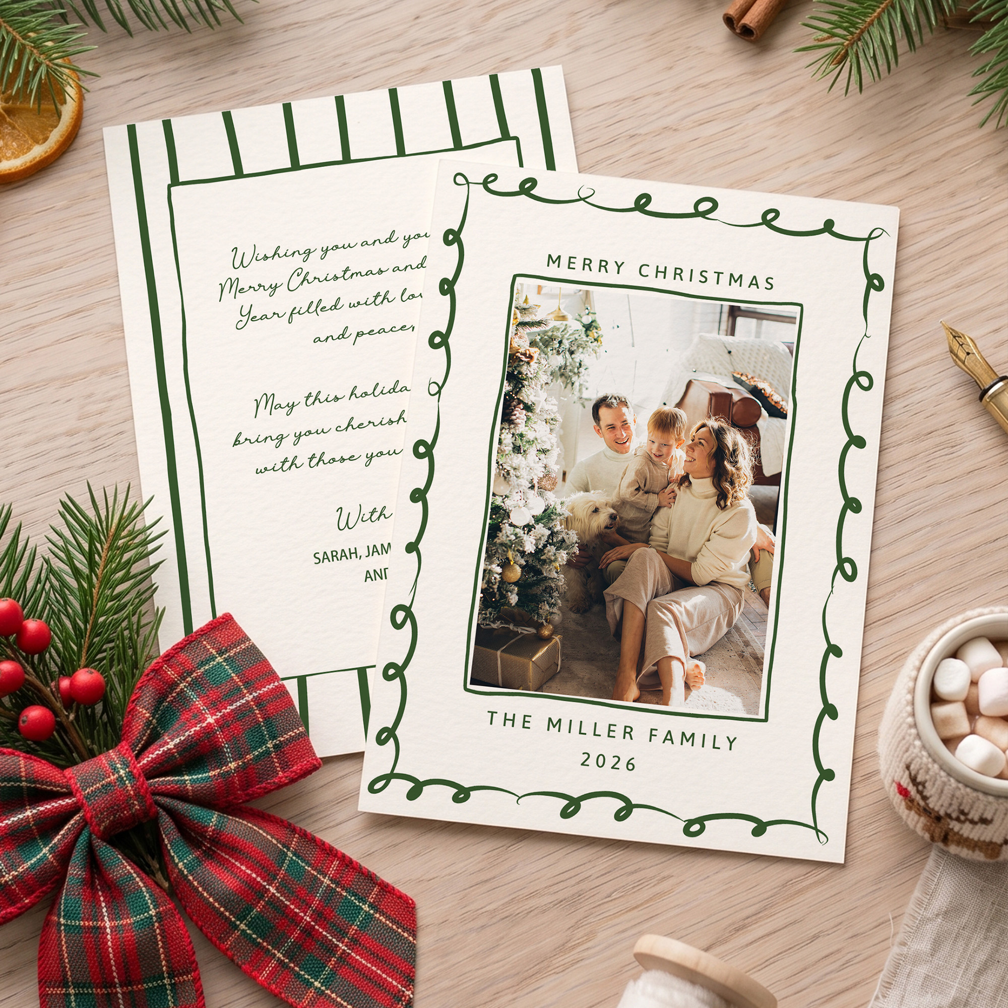 Personalisierte Fotogrußkarte mit Doodle-Rahmen im Weihnachtsdesign, mit Text und Titel – Weihnachtsgeschenk für Familie und Freunde