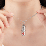 Personalisierte, zu öffnende Halskette in Kapselform mit Namen und medizinischer Notiz – Notfall-Überlebenshilfe und Geburtstagsgeschenk für Diabetiker und Menschen mit Autismus