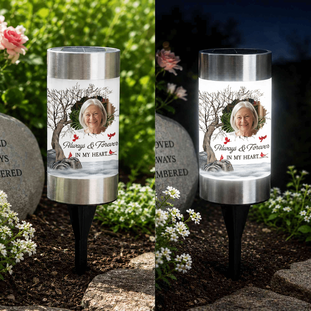 Lampada da giardino solare personalizzata con foto artistica “Bare Tree Cardinal Misty”, con testo; decorazione da giardino per esterni; regalo commemorativo in caso di lutto per la perdita di una persona cara 5
