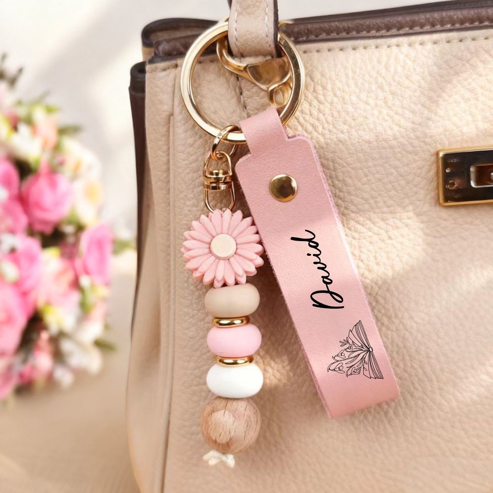 Personalized Minimalist Birth Flower PU Leather Keychain with Name and Daisy Charm Birthday Christmas Holiday Gift for Family Friends 5