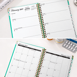 Cuaderno A5 personalizado con ilustración de personal sanitario en estilo cómic y efecto 3D, agenda semanal y mensual 2027, con nombre, ideal como regalo de cumpleaños para médicos y enfermeros