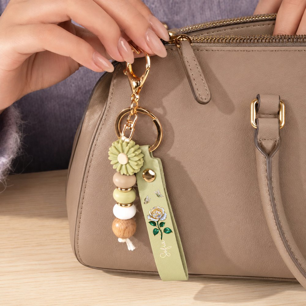 Personalized Birth Flower PU Leather Keychain with Name and Daisy Bead Pendant Wedding Party Birthday Gift for Best Friends Bridesmaids 4
