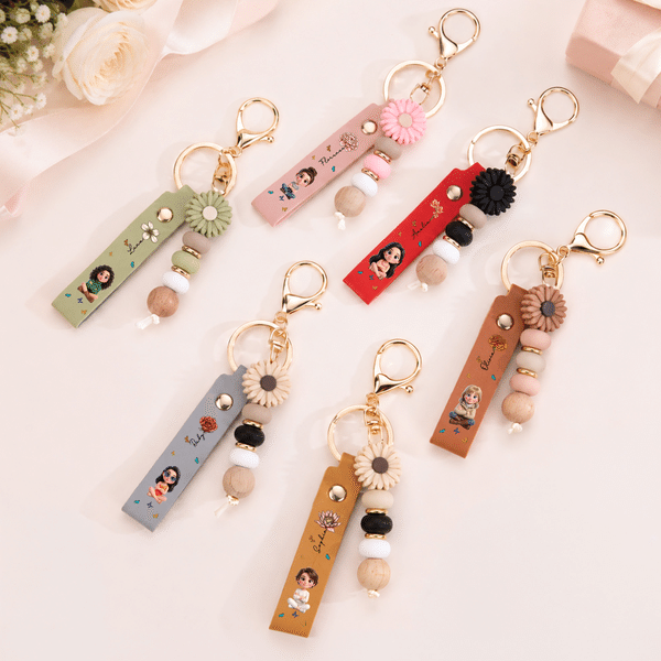 Personalised Birth Flower Photo Design PU Leather Keyring with  Name and Daisy Bead Pendant Wedding Party Birthday Gift for Bridesmaids Women