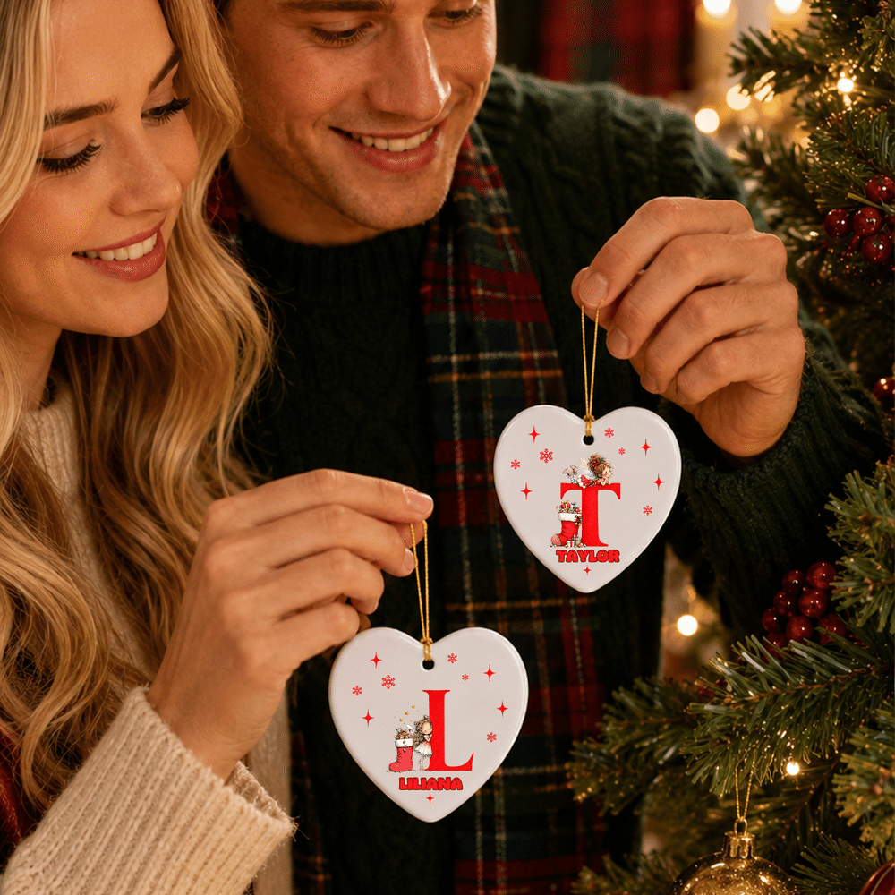 Décoration de Noël personnalisée : chaussette de Noël en céramique avec l'initiale d'un lutin de Noël et le prénom – Décoration d'intérieur et cadeau de Noël pour la famille et les enfants 4