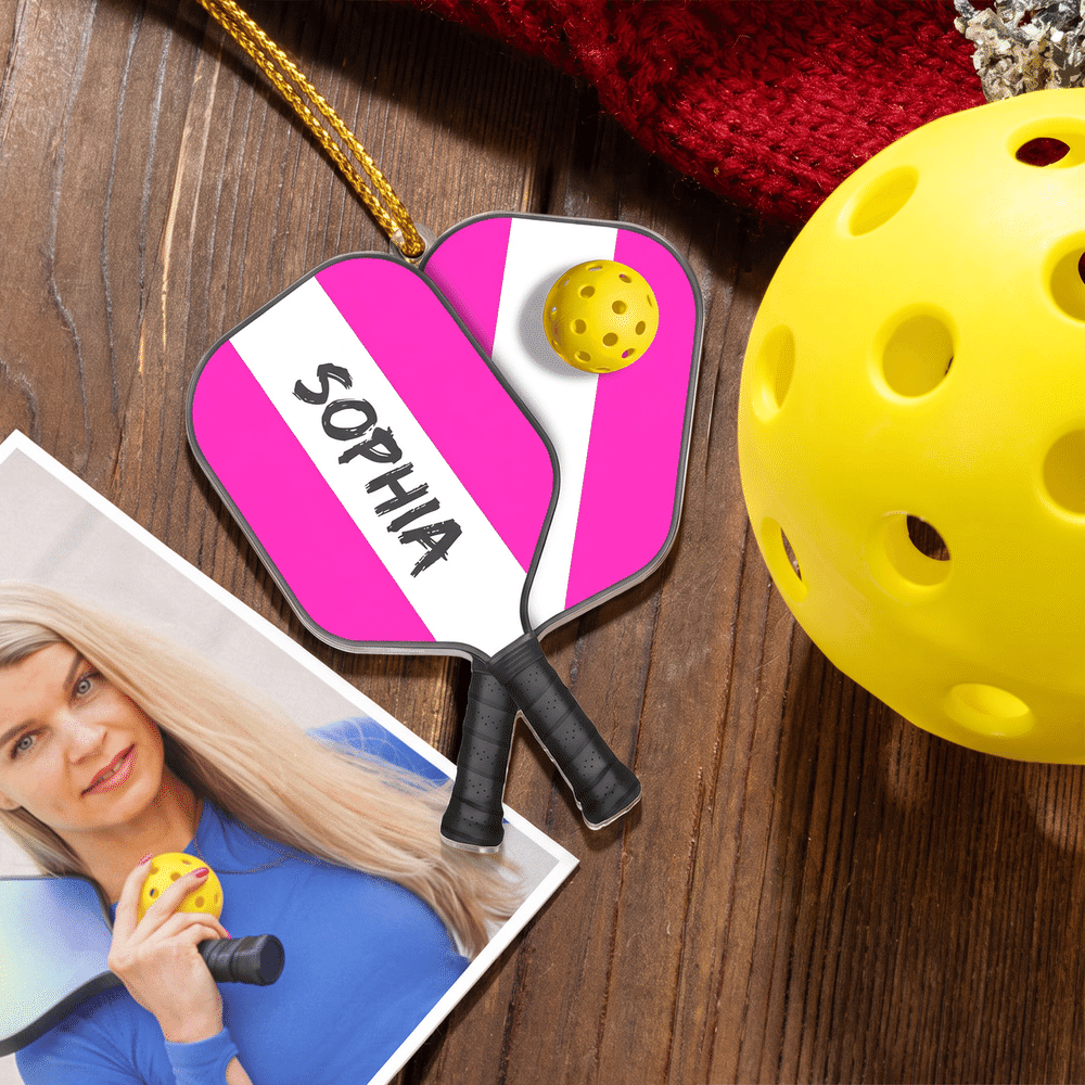 Adorno acrílico 2D personalizado y colorido con forma de raqueta de pickleball y nombre: regalo de Navidad para jugadores y entrenadores de pickleball 9