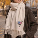 Bufanda personalizada, cálida y suave, con motivos de pintura al óleo, flores de nacimiento y borlas, con nombre; ideal para el día a día, regalo de invierno para familiares y amigos 1