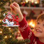 Adorno acrílico personalizado de Navidad con un muñeco de nieve leyendo, con nombre y letra; decoración para el árbol de Navidad y el hogar; regalo de Navidad para niños y la familia 6