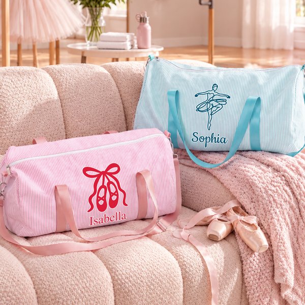 Sac de voyage personnalisé multicolore en seersucker sur le thème du ballet, avec prénom – Cadeau d'anniversaire pour les enfants passionnés de danse classique