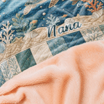 Personalised Mum Sea Turtle and 1-10 Baby Sea Turtles Soft Quilted-Look Hooded Blanket with Title and Name Birthday Gift for Family Mum Gran