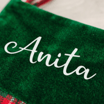 Calcetín navideño personalizado con estilo navideño, con iniciales, a cuadros rojos y verdes, con nombre; decoración para el hogar; regalo de Navidad para niños, familiares y amigos 6