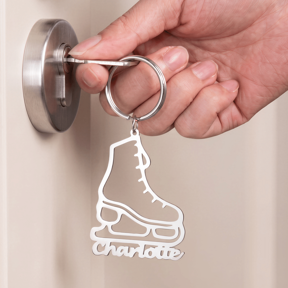Portachiavi personalizzato in acciaio inossidabile con design a pattino a rotelle svuotato e nome inciso – Regalo di compleanno per uso quotidiano per pattinatori artistici 6