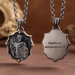 Collier en argent massif avec pendentif personnalisé en forme de bouclier orné d'une médaille de saint et d'une inscription – Cadeau religieux chrétien pour homme ou papa