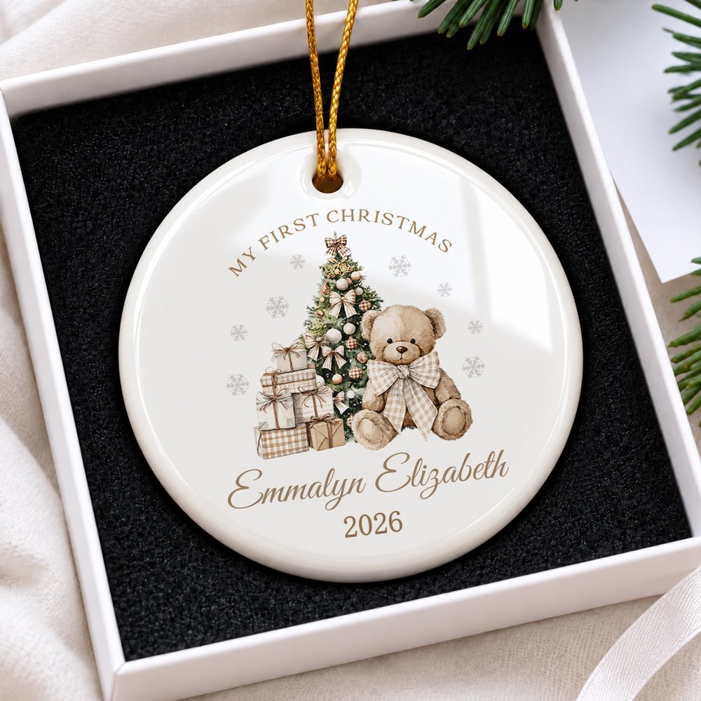 Décoration de Noël personnalisée en céramique pour sapin de Noël : ours en peluche « Premier Noël de bébé » avec prénom et année – Décoration d'intérieur et cadeau de Noël pour un nouveau-né 5