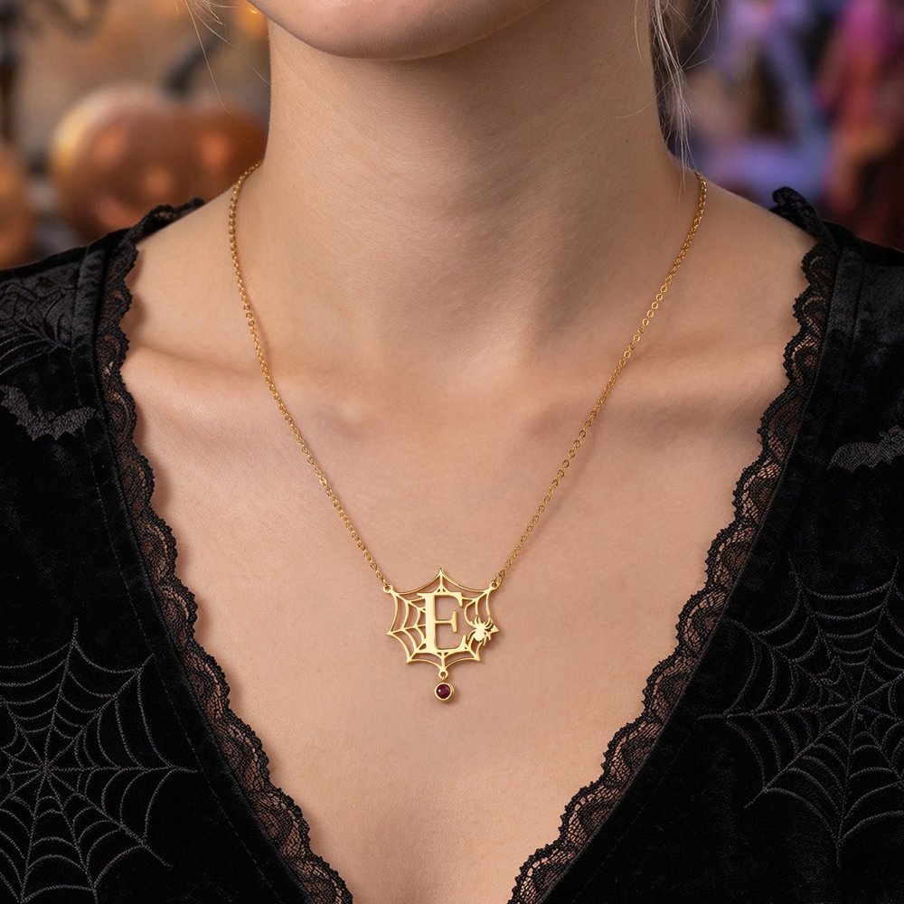 Collar personalizado de plata de ley con una espeluznante telaraña, piedra natal e inicial: exquisita joya, regalo de Halloween o de aniversario para ella 6