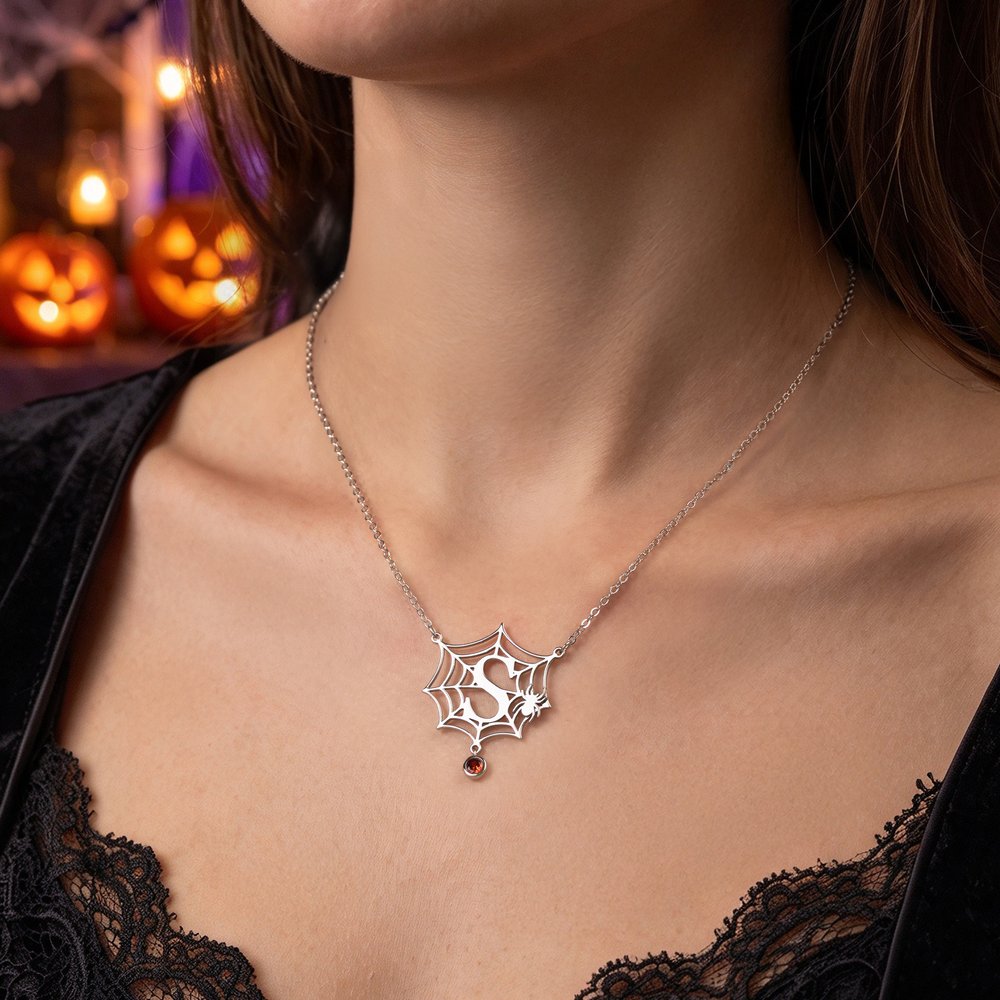 Collar personalizado de plata de ley con una espeluznante telaraña, piedra natal e inicial: exquisita joya, regalo de Halloween o de aniversario para ella 7