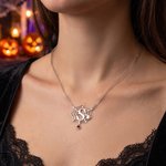 Collar personalizado de plata de ley con una espeluznante telaraña, piedra natal e inicial: exquisita joya, regalo de Halloween o de aniversario para ella 7