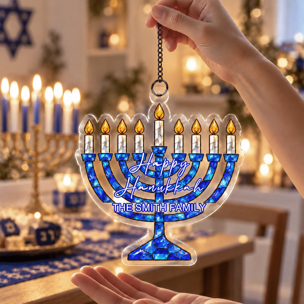 Décoration d'intérieur personnalisée : menorah en acrylique avec motif de vitrail et prénom de famille, à suspendre, pour Hanoukka – Cadeau de fête pour vos amis et votre famille juifs 3