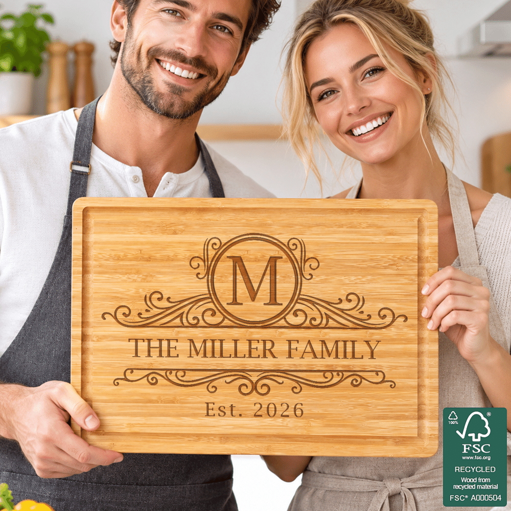 Tabla de cortar de bambú FSC vintage personalizada con iniciales, apellido, fecha y ranura para el zumo: regalo de inauguración de casa para amigos y familiares 2