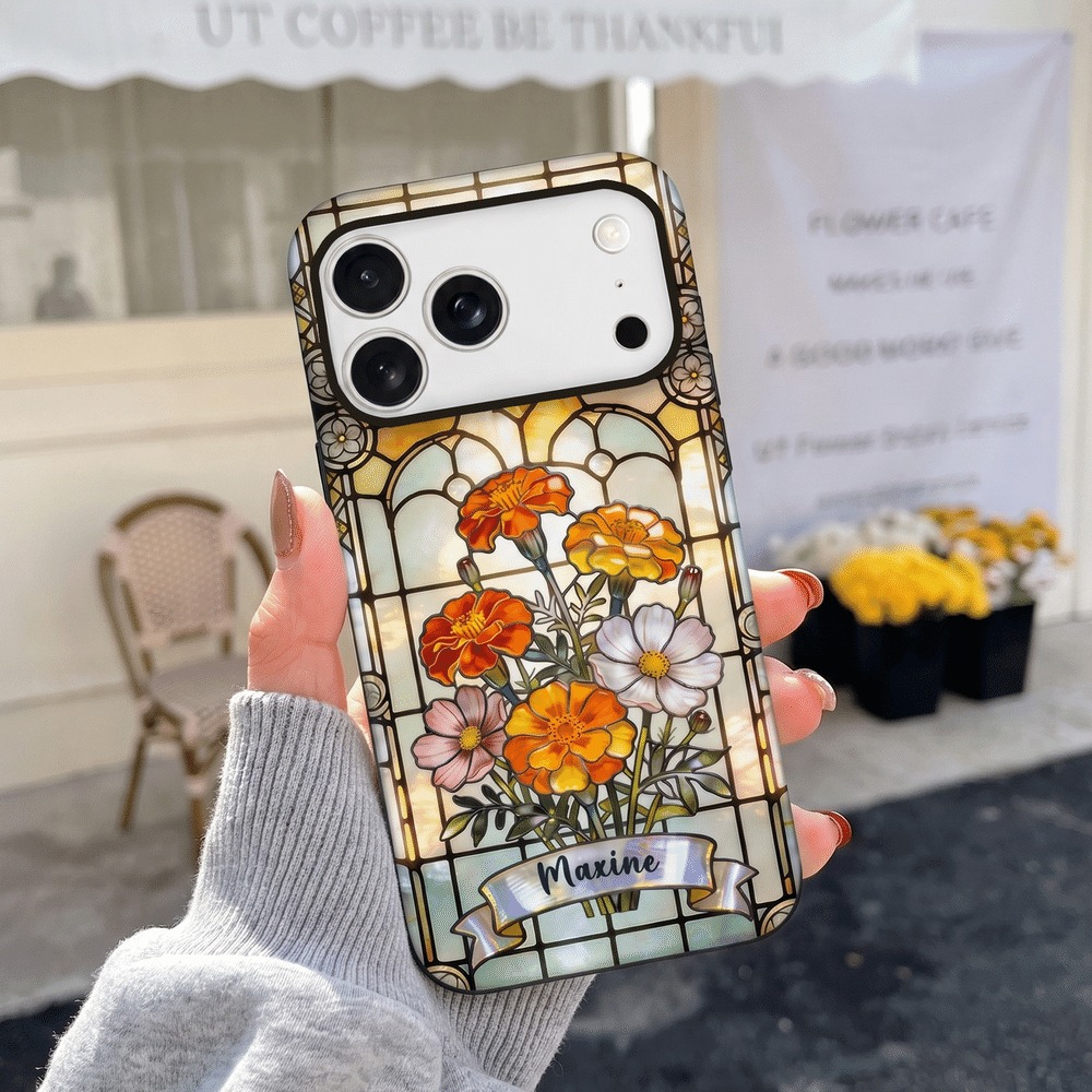 Coque de téléphone personnalisée style vitrail avec fleur de naissance et prénom pour iPhone – Cadeau d'amitié ou d'anniversaire pour la famille ou un ami, à utiliser au quotidien 4