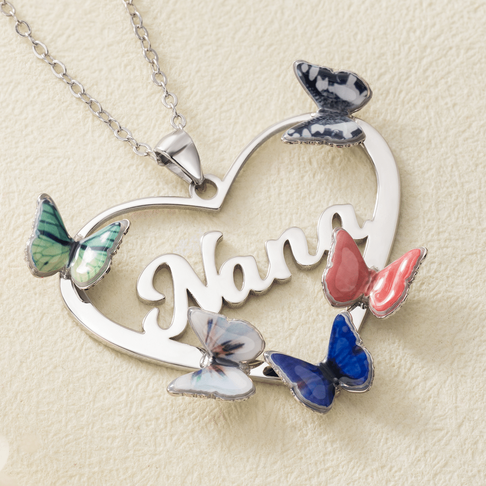 Collar personalizado de plata de ley con mariposas, corazón y el número 1-8, ideal para celebrar el nacimiento de un familiar, con nombre; regalo de aniversario o de cumpleaños para mujer o madre 4