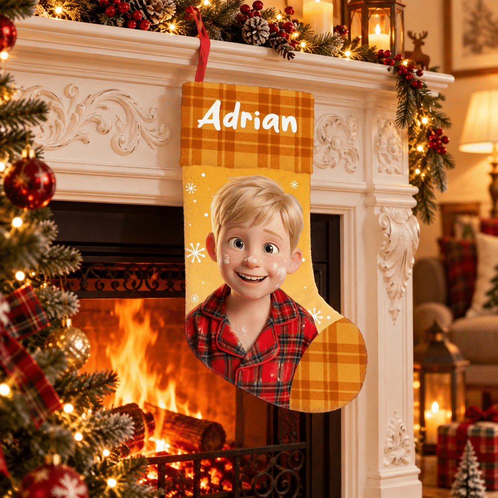 Calcetín navideño personalizado con foto de dibujos animados, gorro de Papá Noel a cuadros y nombre; decoración para el hogar; regalo de Navidad para niños y la familia 2