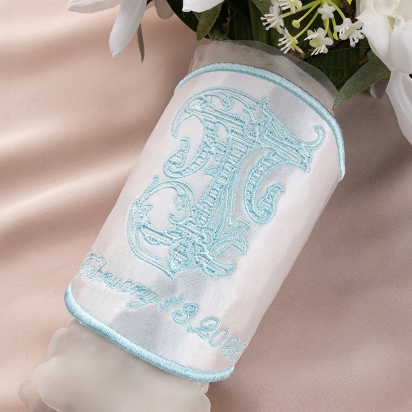 Personalized Embroidered Initial Wedding Bouquet Wrap with Wedding Date and 1 Piece Pearl Pin Bridal Bouquet Decor Wedding Gift for Bride
