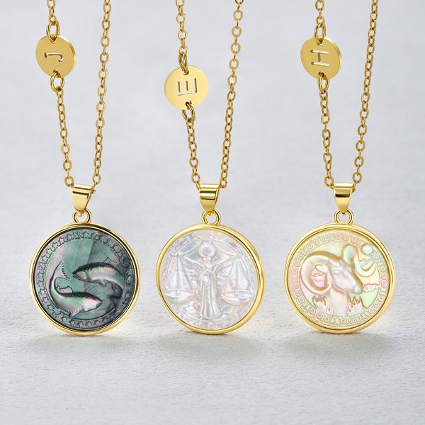 Collana personalizzata con ciondolo a forma di costellazione effetto perla e ciondolo con iniziale: regalo di compleanno da indossare tutti i giorni per le amiche