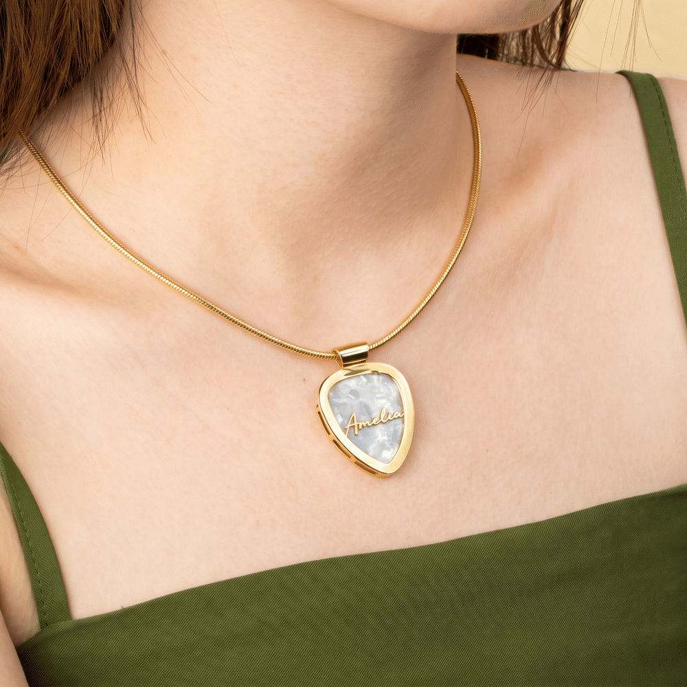 Collar con colgante personalizado y soporte desmontable para púas de guitarra, con texto en la parte posterior con el nombre. Regalo de cumpleaños con 1 púa de guitarra para guitarristas y amantes de la música 7