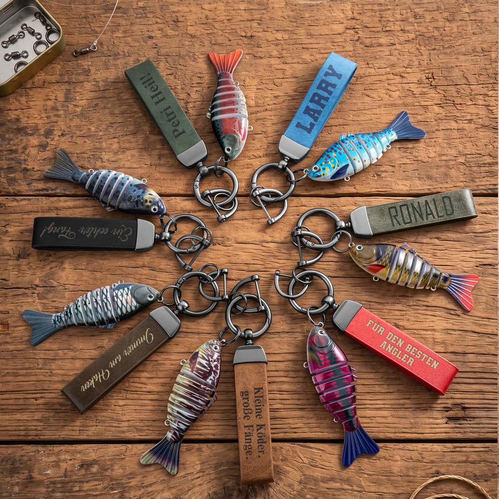 Personalisierter Angelköder & PU-Leder-Schlüsselanhänger | mit Namen oder Text | mehrfarbig | für den Alltag | Geburtstagsgeschenk für Vater Angler 2