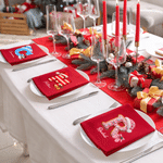 Serviette rouge 100 % coton personnalisée avec motif artistique à effet 3D sur le thème de Noël, avec initiale et prénom – Cadeau de Noël pour la famille et les invités 5