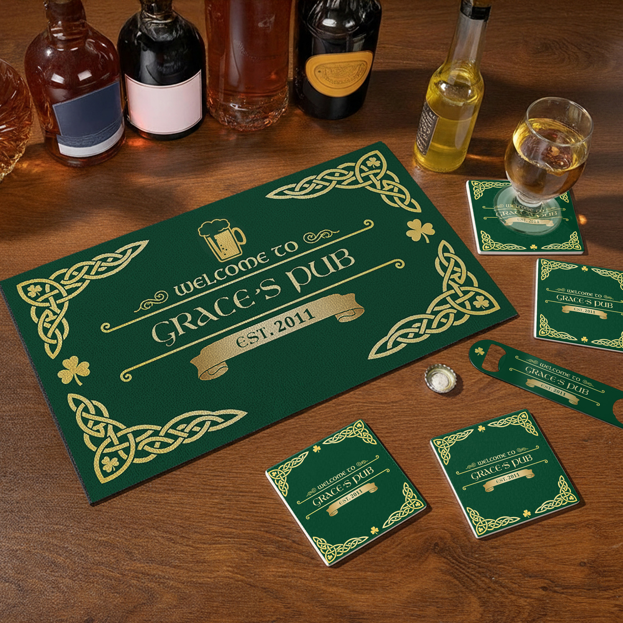 Individuell gestaltetes Vintage-Set aus irischem Pub-Bierdeckel, Untersetzer und Flaschenöffner mit Pub-Name und Jahreszahl – Bar-Accessoires als Geburtstags- oder Weihnachtsgeschenk für Männer und Bierliebhaber