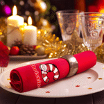 Servilleta roja reutilizable 100 % algodón con temática navideña de Papá Noel y la inicial personalizada, ideal como decoración de mesa o regalo de Navidad para familiares y amigos 5
