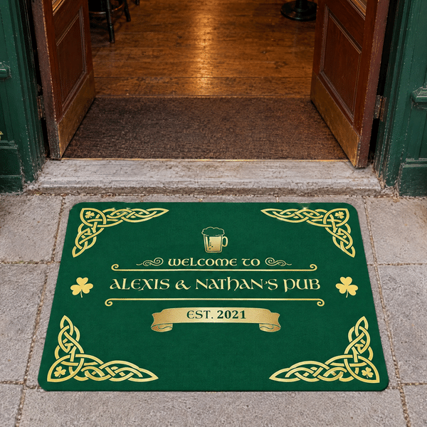 Personalized Vintage Irish Pub Celtic Knot Shamrock Beer Mug Doormat with Bar Name and Year Home Bar Decor Housewarming Father's Day Gift for Dad