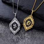 Personalisierte Halskette mit Anhänger in gotischem Vintage-Stil mit Initialen in alter englischer Schrift – Geschenk zum Geburtstag oder zum Jahrestag für Frauen 1