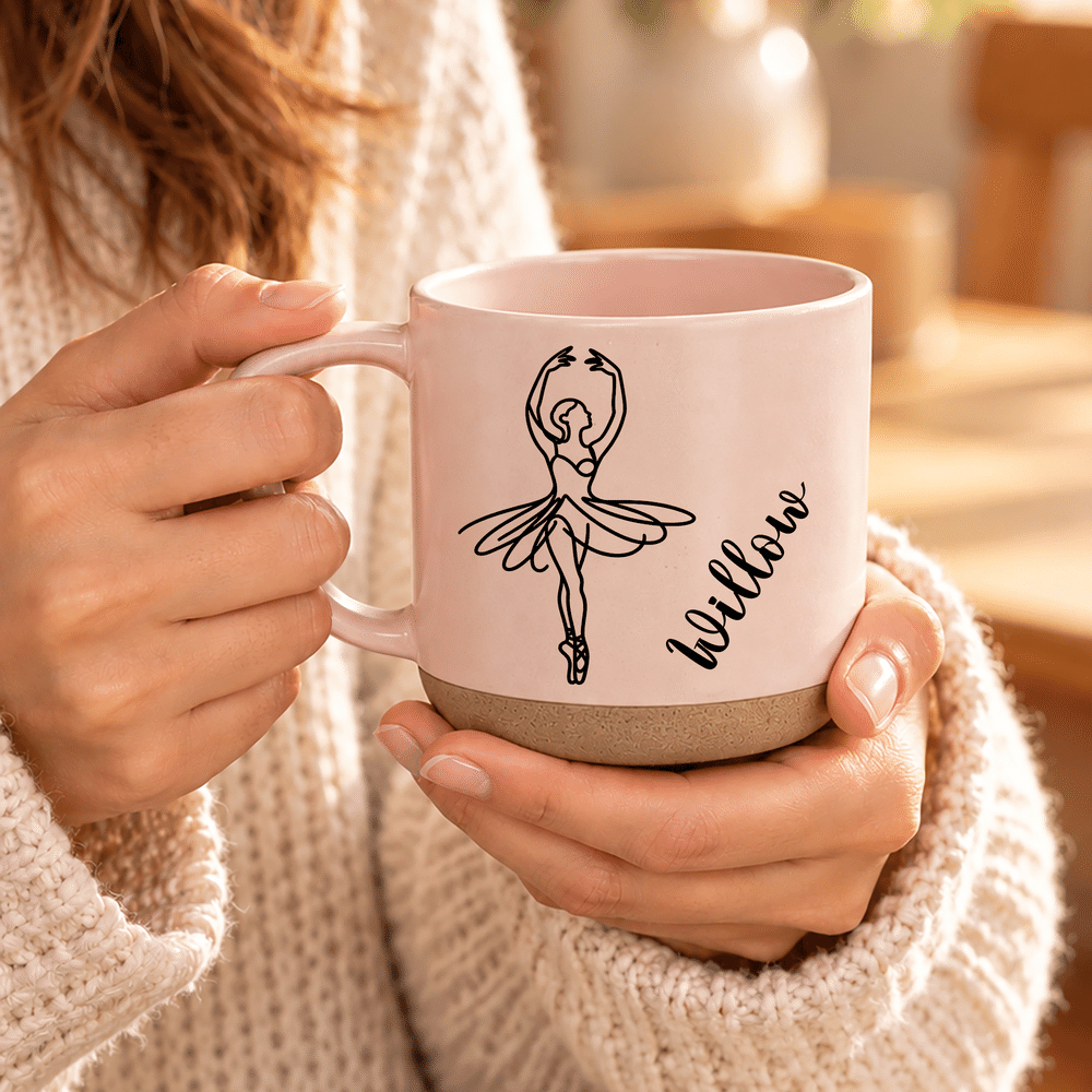Taza de cerámica de 12 oz con diseño minimalista personalizado de líneas de ballet y nombre. Para uso diario, días de partido y como regalo de cumpleaños para niñas amantes del ballet. 5