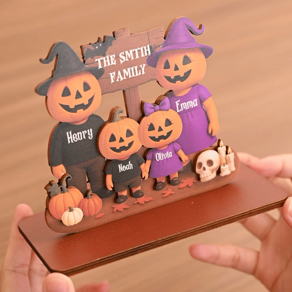Personlig treplakett med 3D-effekt: «Jack O’ Lantern»-familien i flere lag, med navn – interiørdekorasjon og Halloween-gave til familien 5