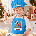 Conjunto personalizado de delantal de cocina infantil con iniciales y gorro de chef con temática navideña, con nombre y bolsillo. Accesorio de cocina para uso diario. Regalo de Navidad para niños. 2