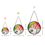 Personalisierter Buntglas Sonnenfänger mit Porträt nach Foto | Glasmalerei | Fensterdeko | Geburtstags- & Jahrestagsgeschenk für Familie, Mama & Oma 9