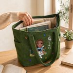 Borsa tote in velluto a coste personalizzata, con fiore di nascita, personaggio che legge e nome - Regalo di compleanno per amanti di libri